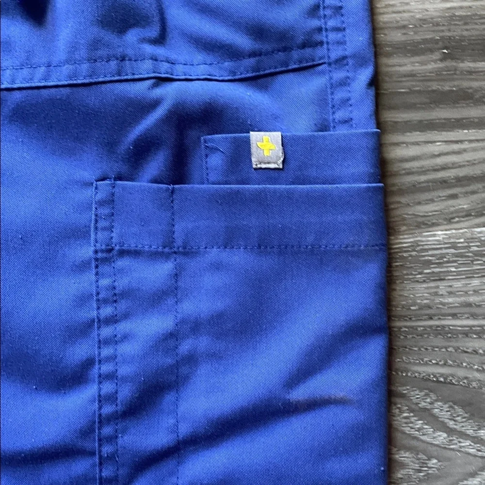FIGS Style PM 5900Scrub Pants Royal Blue Jogger. Size Large.